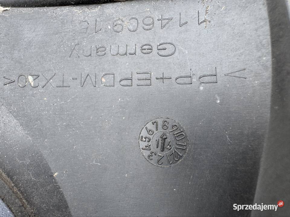 Kratka zderzaka przód prawa rh bmw 5 V F10 F11 Rok produkcji 2014 Sieraków