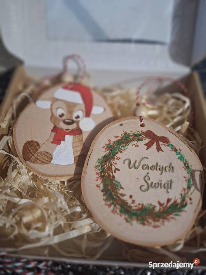 Zestaw 2 bombki z drewna malowane sprzedam