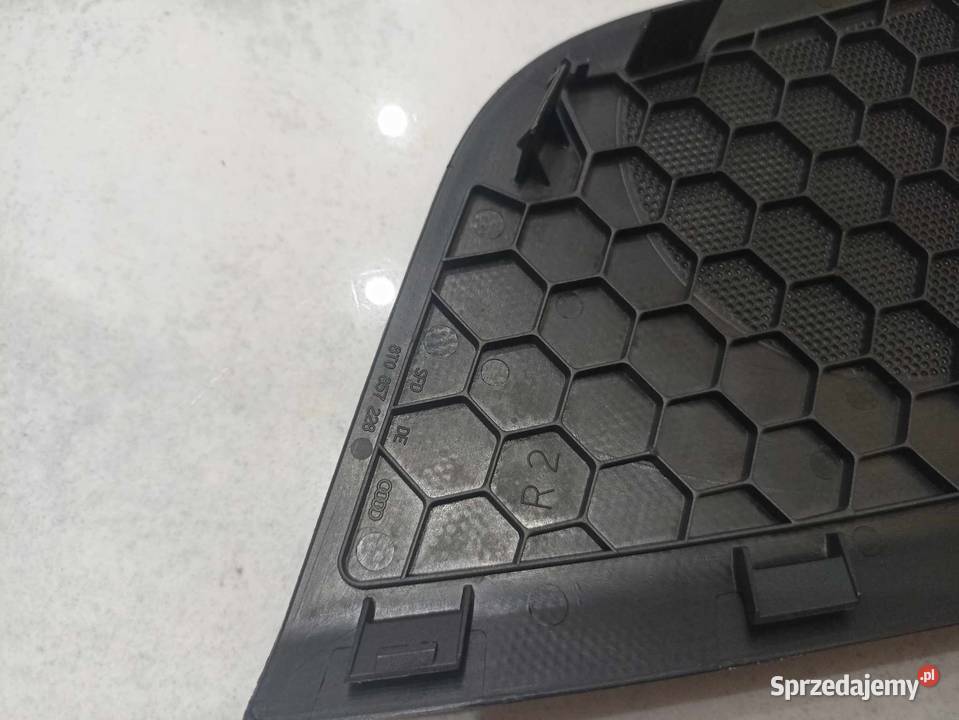 Maskownice głośników do Audi A4 B8 Avant kpl