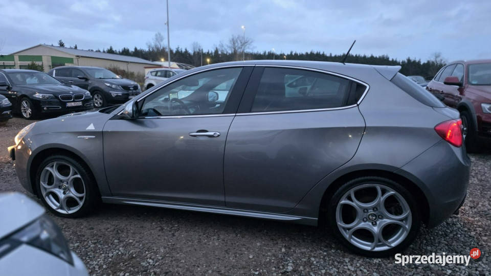 Alfa Romeo Giulietta ledy climatronic super stan światła do jazdy dziennej Lębork