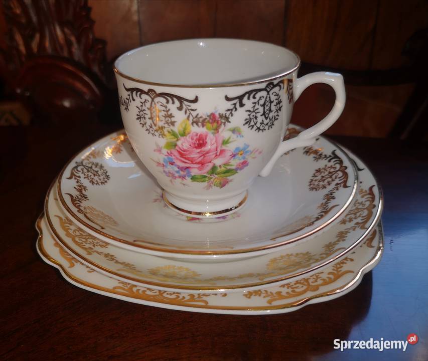 Filiżanka na podstawce z 2 talerzykami 22 ct Gdańsk