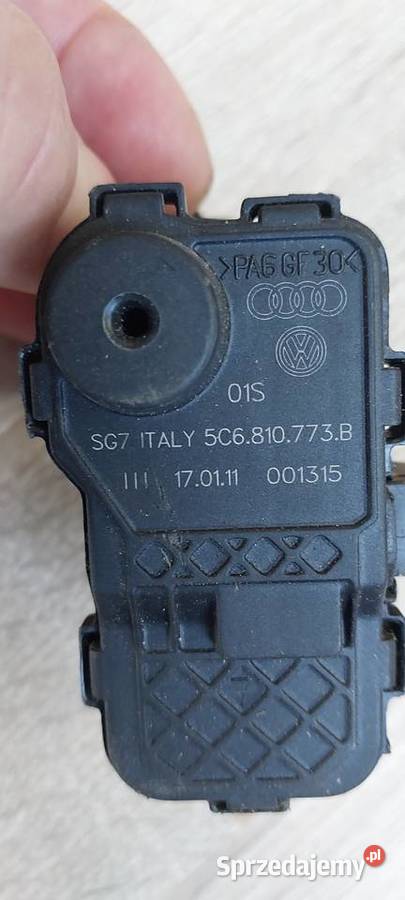 Siłownik klapki paliwa VW JETTA VI 5C6810773B
