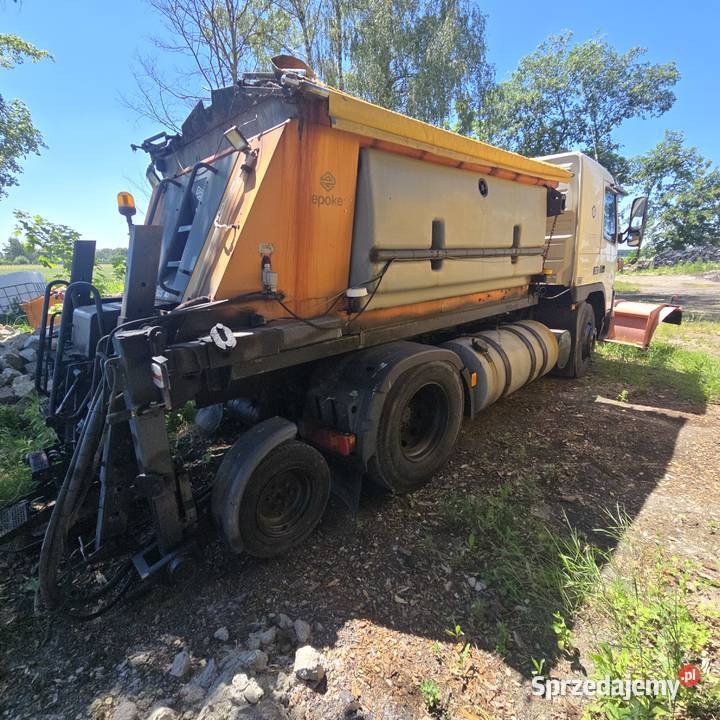 Volvo 12 Pisakarka EPOKE z 2011 pojazd specjalny Samochody ciężarowe