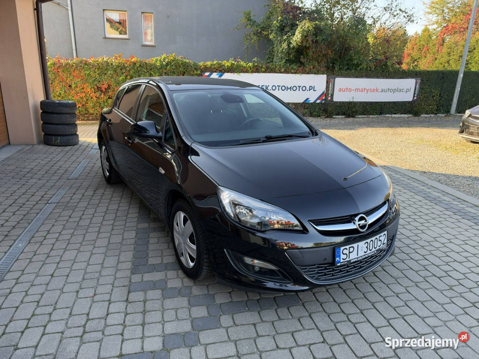 Opel Astra 14 140 Klimatronik Navi 2xPDC J czujnik deszczu Orzech