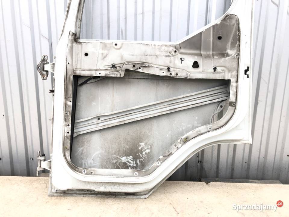DRZWI PRAWE RENAULT TRUCKS MIDLUM Hatchback ciężarowe
