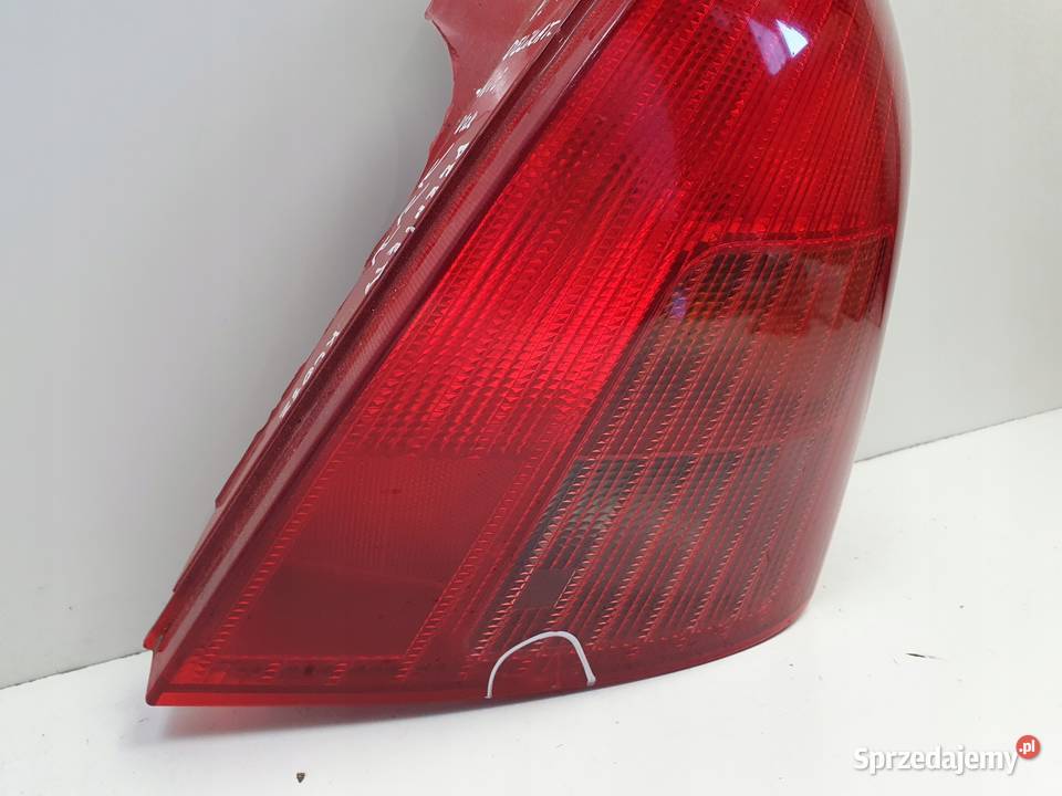 LAMPA PRAWA Suzuki Swift mk6 0408r TYLNA prawy Rudka