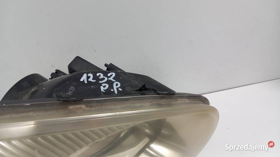 TOYOTA RAV4 II LAMPA PRZÓD PRAWA Zbierkowo