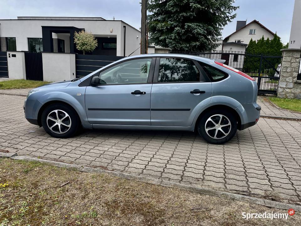 ŚlicznyZadbanyFordFocusMk22005r16BenzBogWypSprawn