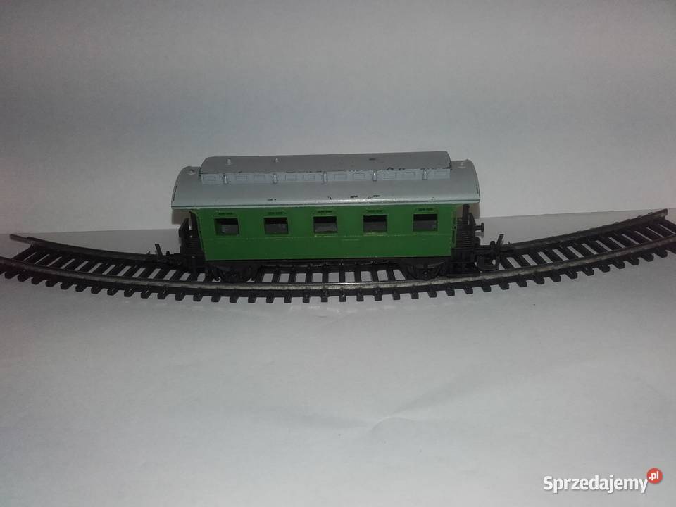 Dwuosiowy wagon osobowy w skali TT Będzin