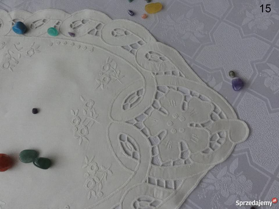 Serwetki kolorowe ecru wyszywane haft Richelieu Lublin