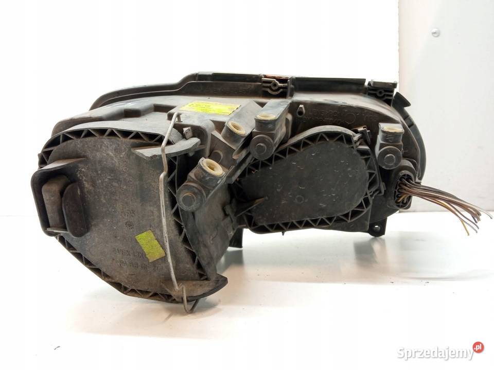 LAMPA PRZÓD LEWA EU 2K0941005B VW Volkswagen świętokrzyskie