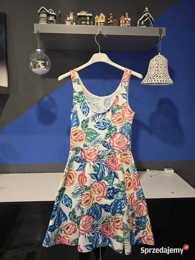 Sukienka HM w kwiaty XS ale pasuje też na SM