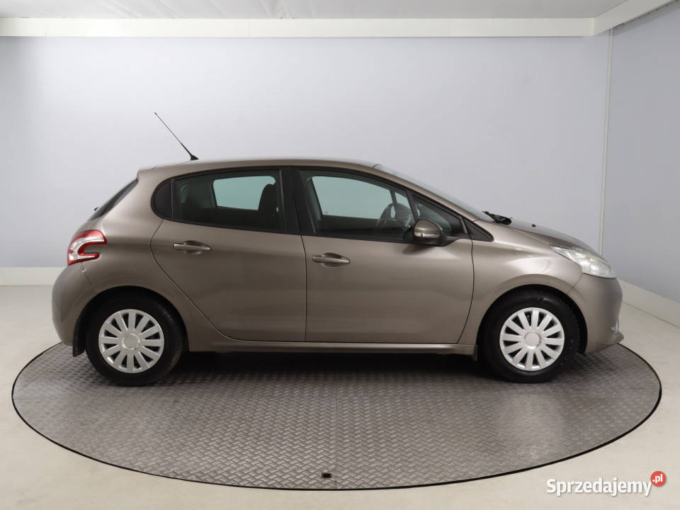 Peugeot 208 12 PureTech Bielany Wrocławskie