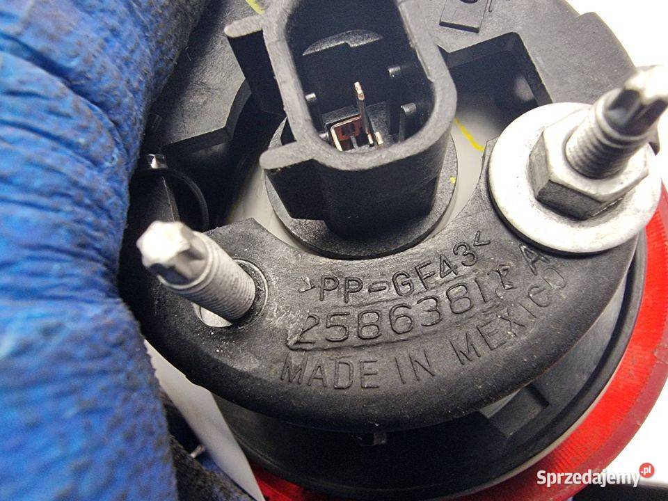 LAMPA LEWA TYŁ CHEVROLET HHR 25863817 osobowe Części samochodowe Lipno