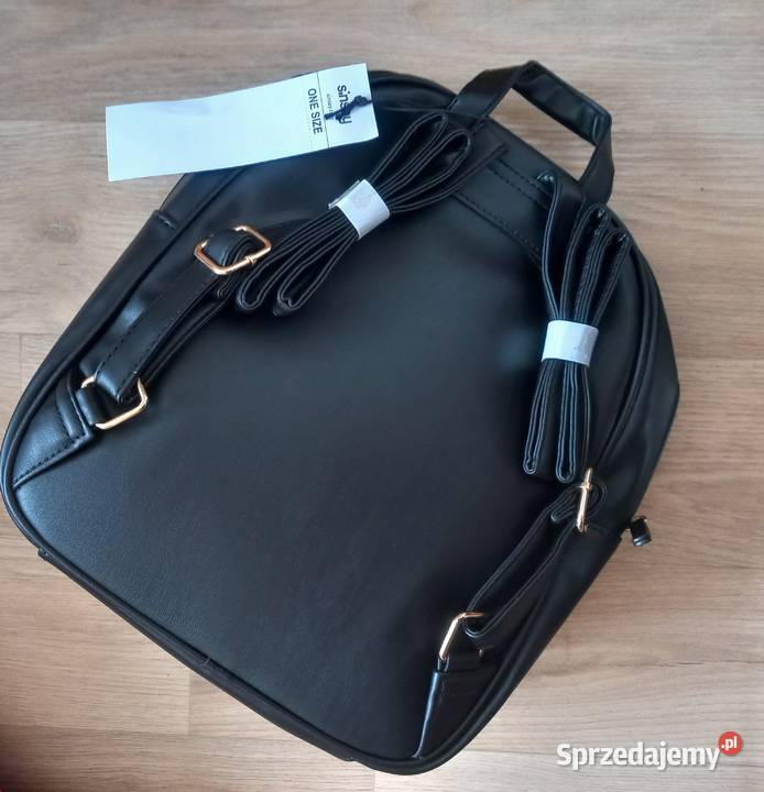 czarny plecak ze skóry ekologicznej Sinsay Olkusz