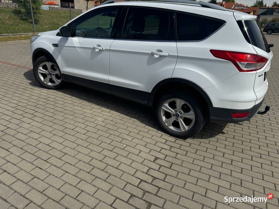 FORD KUGA Oferuję SUVa z 2015 roku sprowadzonego Samochody osobowe Tolkmicko sprzedam