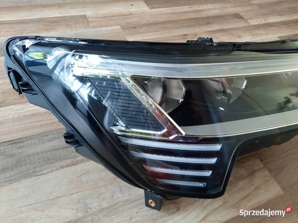 AUDI ETRON reflektor prawy FULL LED 4KE941040 Oświetlenie Świerzawa