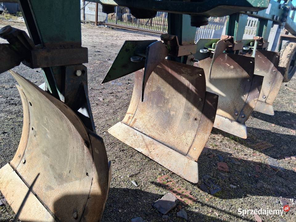 Pług 4 wachadlowy obrotowyzabezpieczenia kolkowe Stany