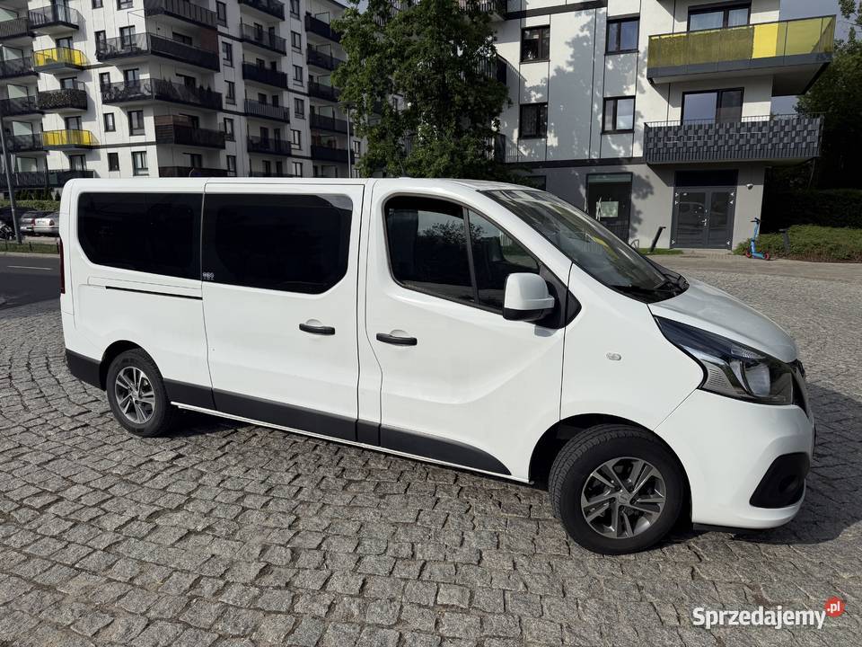 Nissan NV300 16 BUS 9OS HAK Warszawa