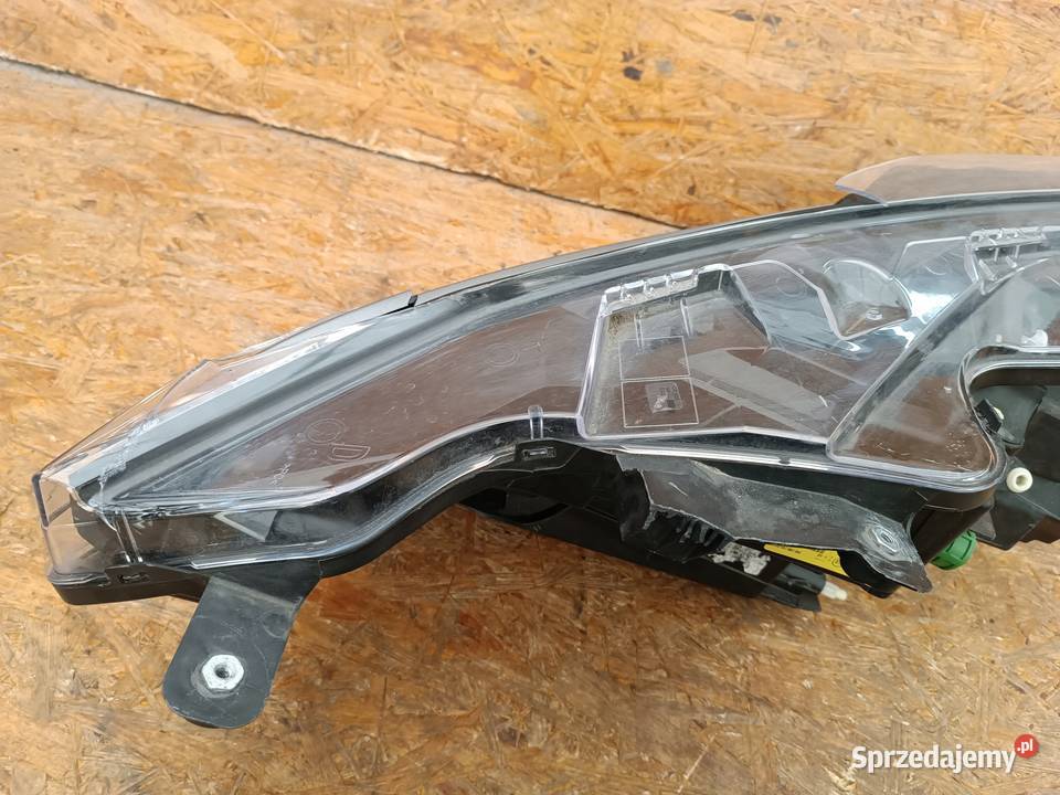 LAMPA PRAWY PRZÓD EU FERRARI 812 SUPERFAST osobowe