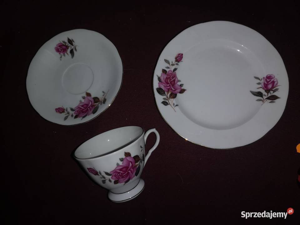Filiżanka i talerzyk deserowy z różami Made in pomorskie