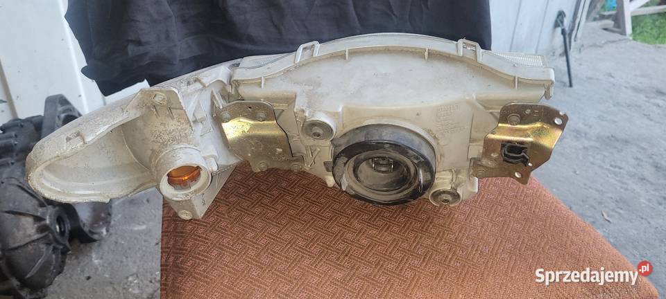 Suzuki burgman 400 lampa przód Poznań sprzedam