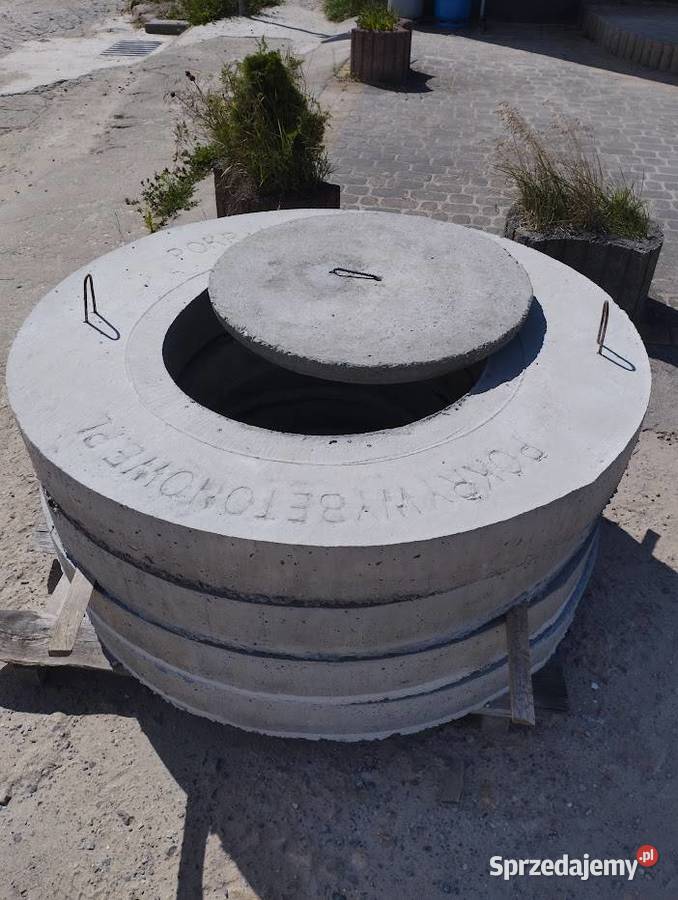 Właz betonowy 60 pokrywa na szambo studnie Parszów sprzedam