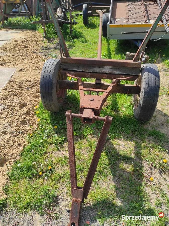 Wozy różne z zaczepem do ciagnika Wielkie Oczy