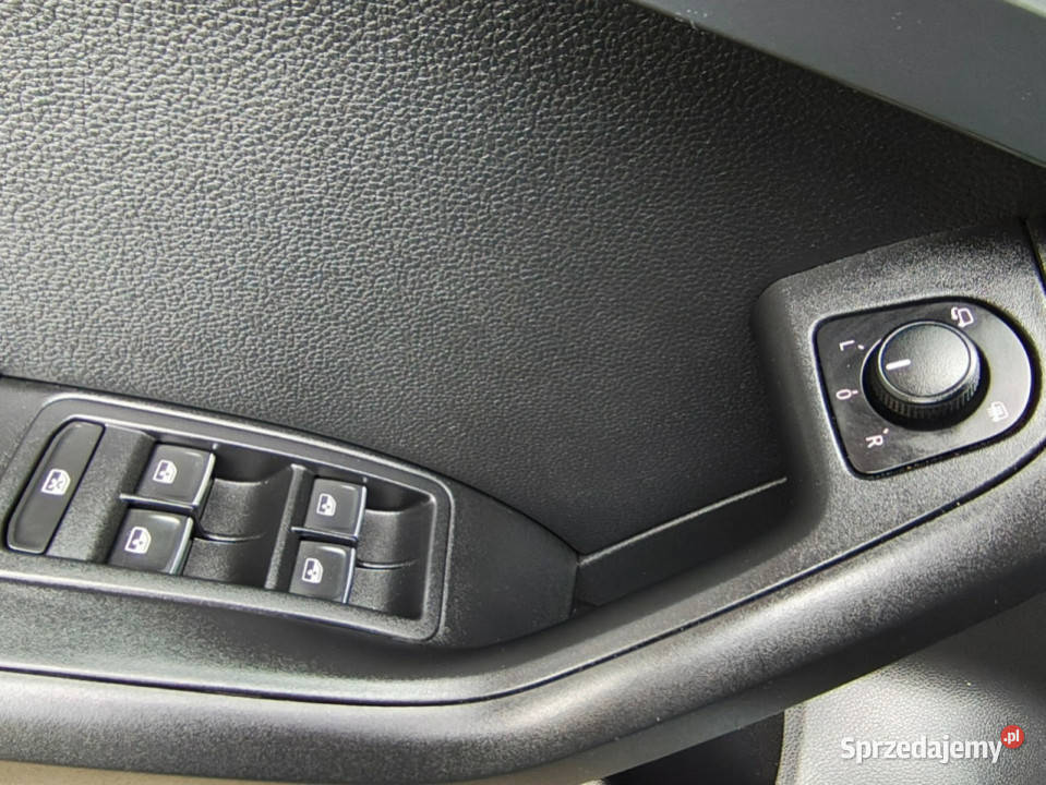 Seat Ateca bezwypadkowy bogata serwis ASO elektryczne lusterka Zgierz