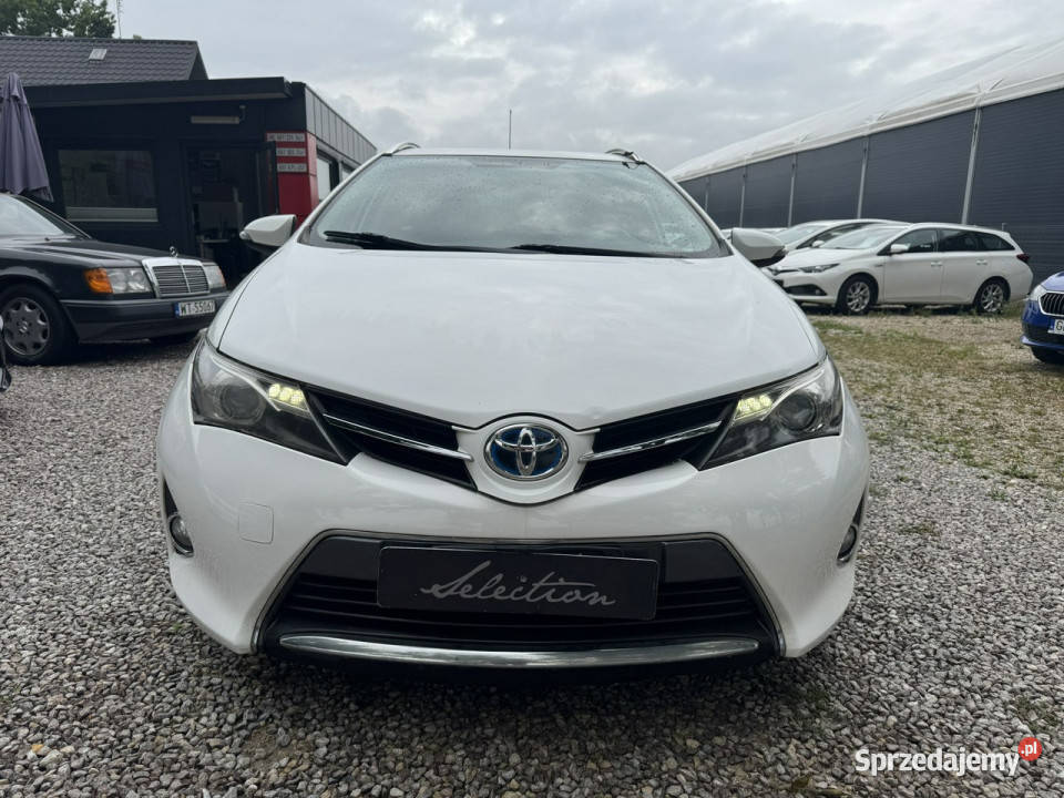 Toyota Auris 18 HSD 136 Kamera Serwisowany II Auris Otwock Mały