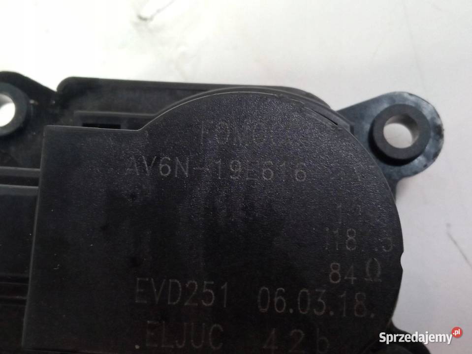 SILNICZEK NAGRZEWNICY KPL 4 AV6N19E616AA Ford