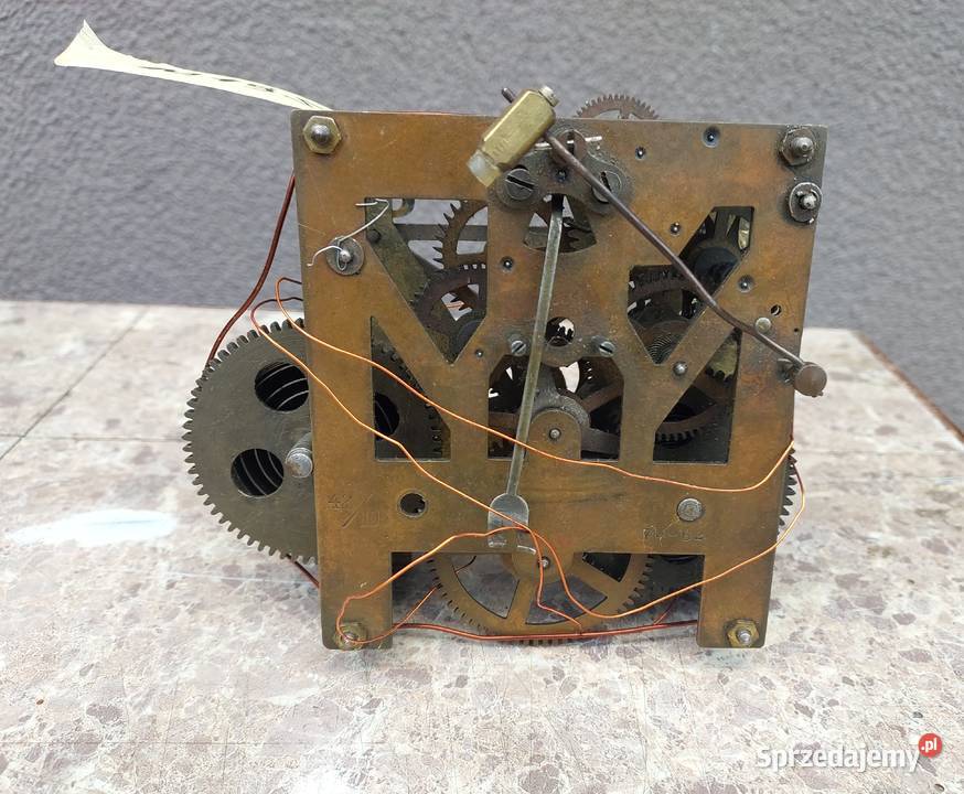 M195 Mechanizm starego zegara ściennego Mauthe pomorskie