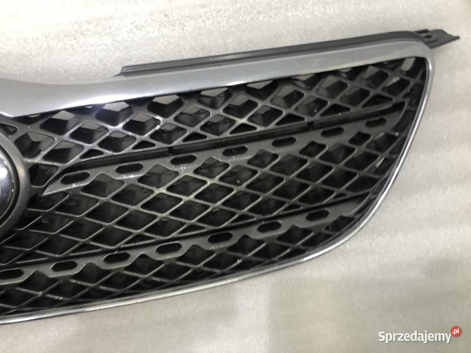 GRILL ATRAPA TOYOTA COROLLA E12 E120 531111A480 wielkopolskie
