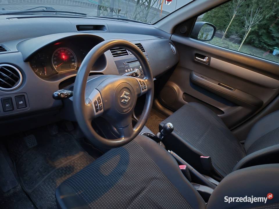 Suzuki swift 13 benzyna 92 alu Swift wielkopolskie