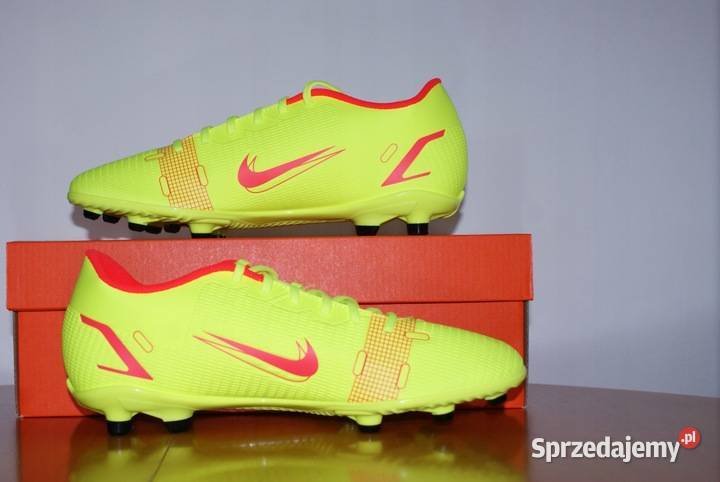 BUTY PIŁKARSKIE KORKI NIKE VAPOR 14 CLUB FGMG 42 Toruń