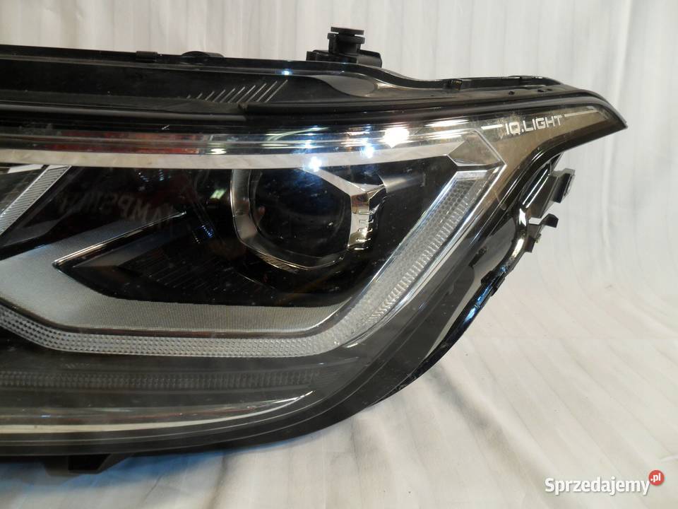 Volkswagen Tiguan II Lift reflektor lewy przedni osobowe wielkopolskie Nowy Tomyśl sprzedam
