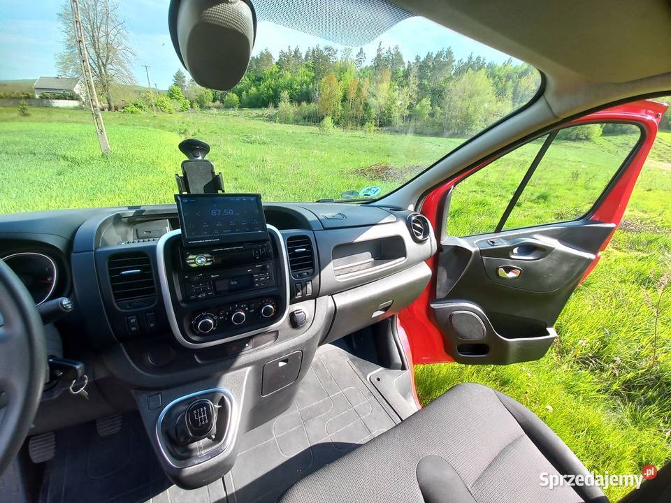 Renault Trafic 2019 przebieg 40000 pierwszy manualna Ostrowiec Świętokrzyski