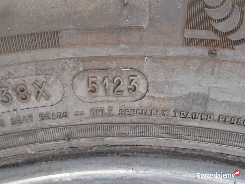 OPONY LETNIE MICHELIN AGILIS 21560R17C 2156017C Bieleń