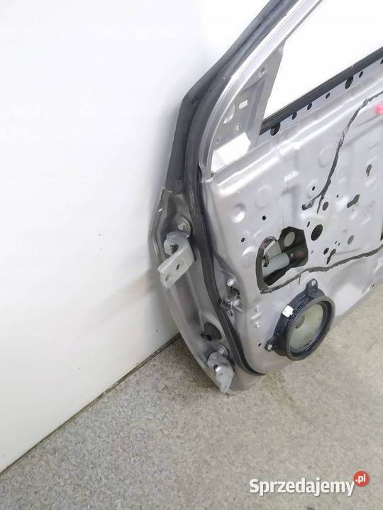 DRZWI PRAWE PRZÓD E16 E17 E18 LIFT Toyota sprzedam