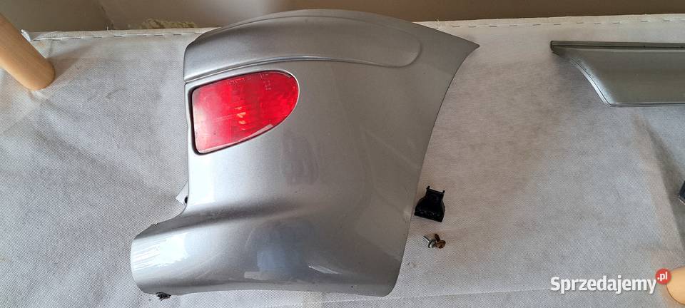 lampy do Toyota Yaris Verso z roku 2003 osobowe