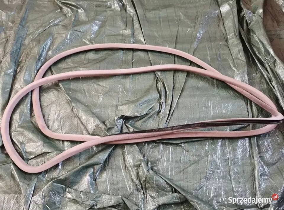 Uszczelka szyberdachu podsufitki BMW E34 kombi śląskie