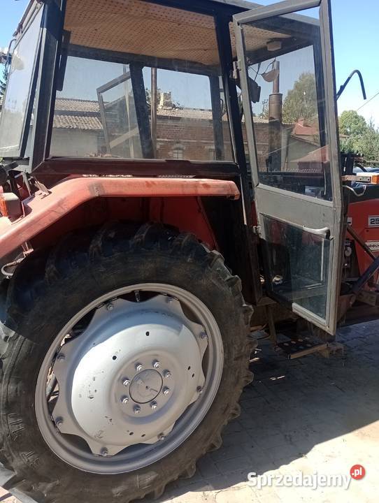 Massey Ferguson 255