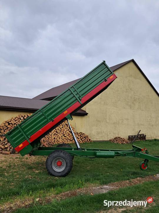 Przyczepa rolnicza jednoosiowa wywrotka do tyłu łódzkie Radomsko
