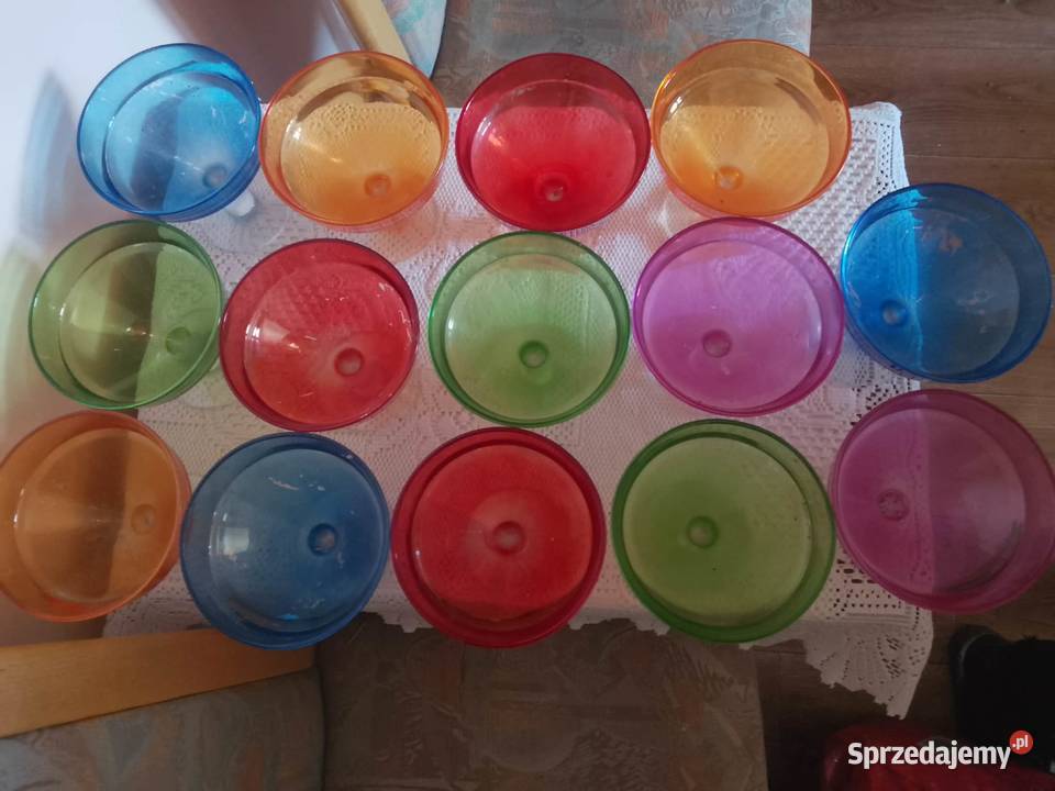zestaw kolorowych misek pucharków 14 sztuk dolnośląskie Legnica sprzedam