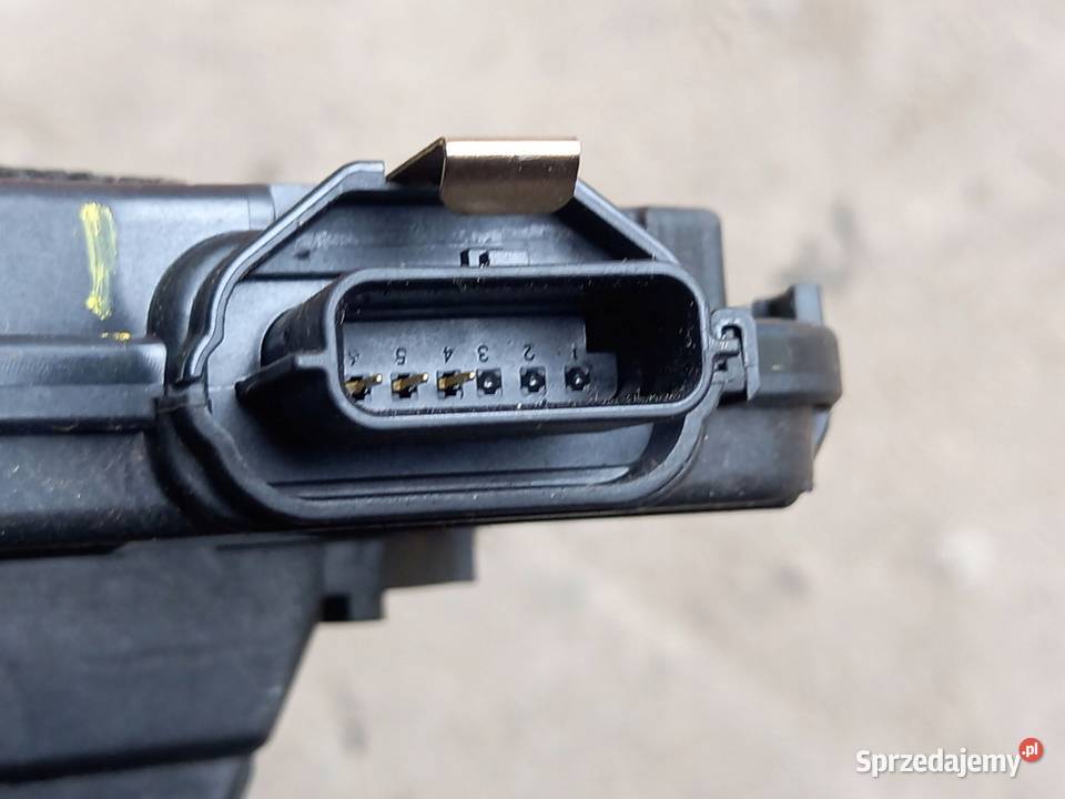 NISSAN MICRA V K14 19r zamek drzwi lewy przód sprzedam