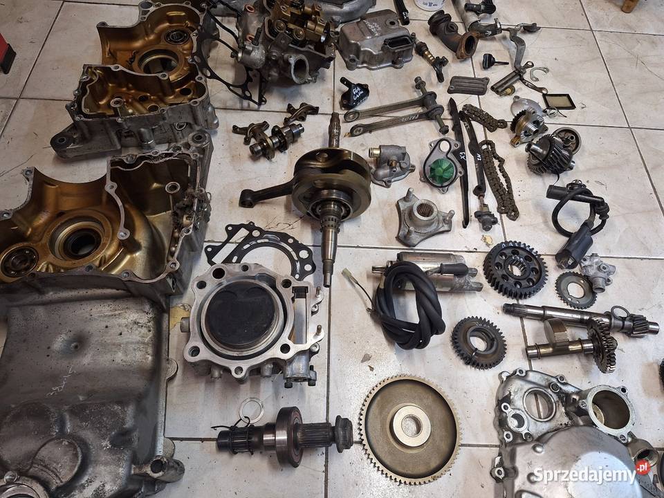 Suzuki Burgman 400 K2 silnik części k429 głowica