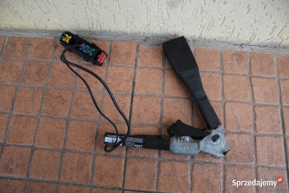 ZAPINKA PASA LEWY PRZÓD OPEL CORSA D 13225286 sprzedam