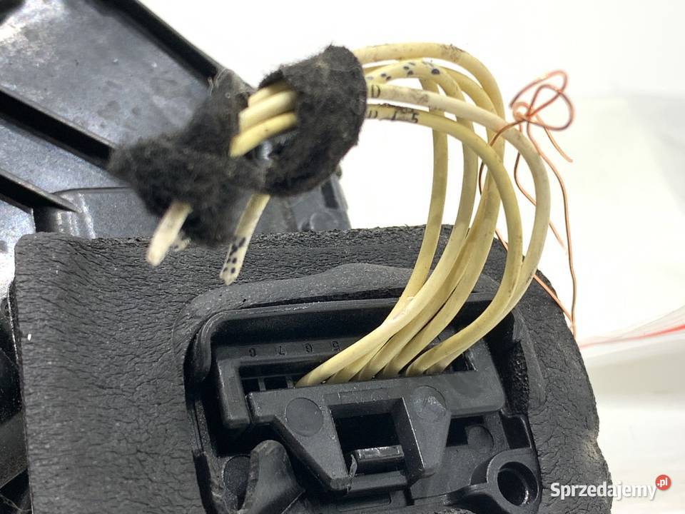 ZAMEK DRZWI LEWY TYŁ VW TIGUAN SUV 5NA839015B osobowe Zamki, wkładki i kluczyki