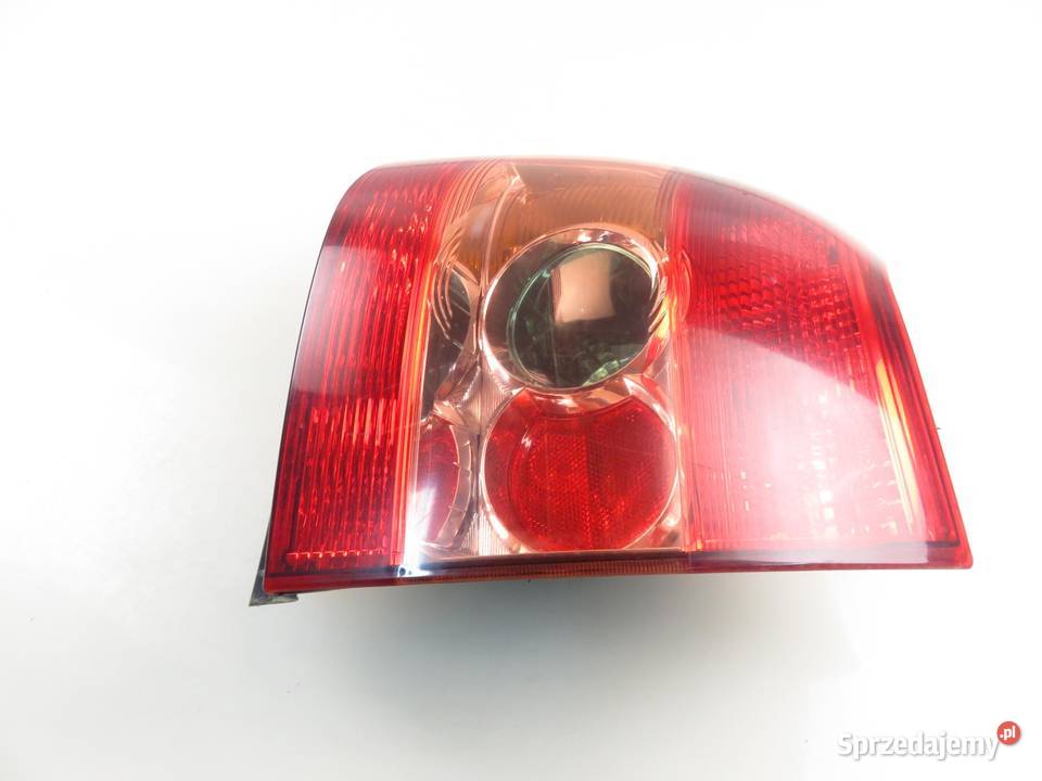 LAMPA PRAWA TYLNA TOYOTA COROLLA E12 8155002300
