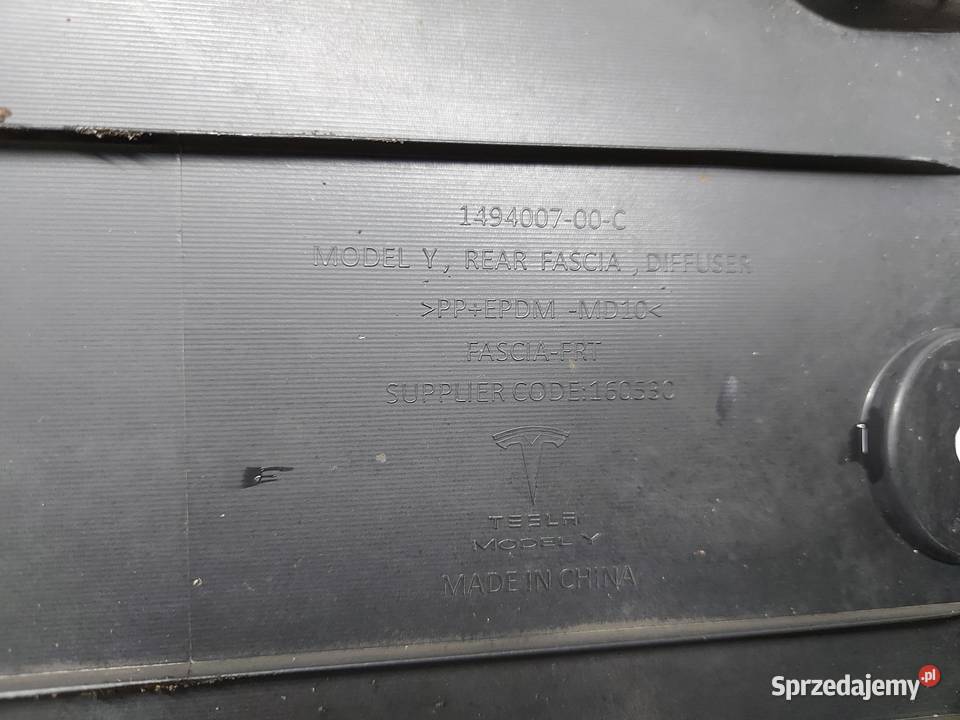 TESLA MODEL Y 2023r Osłona podwozia zderzaka